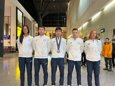 Нудистердің топтық суреттері